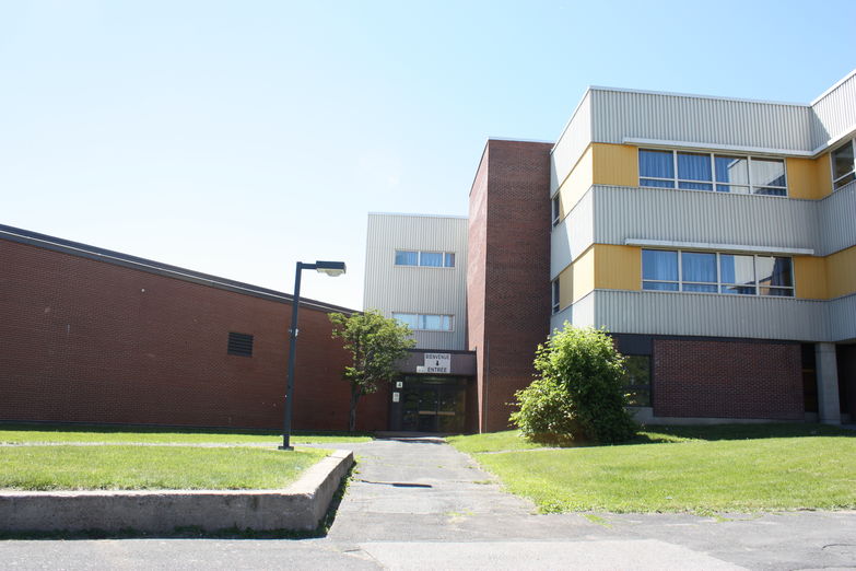 Mont-Bruno School