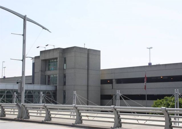 Stationnement aéroport Pierre-Elliott-Trudeau